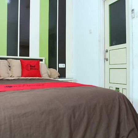 Reddoorz Plus @ Talaga Bodas Bandung Buitenkant foto