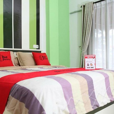 Reddoorz Plus @ Talaga Bodas Bandung Buitenkant foto