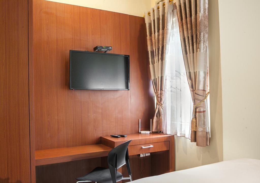 Reddoorz Plus @ Talaga Bodas Bandung Buitenkant foto