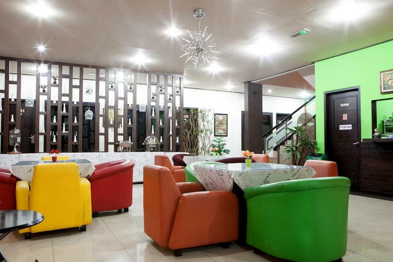 Reddoorz Plus @ Talaga Bodas Bandung Buitenkant foto